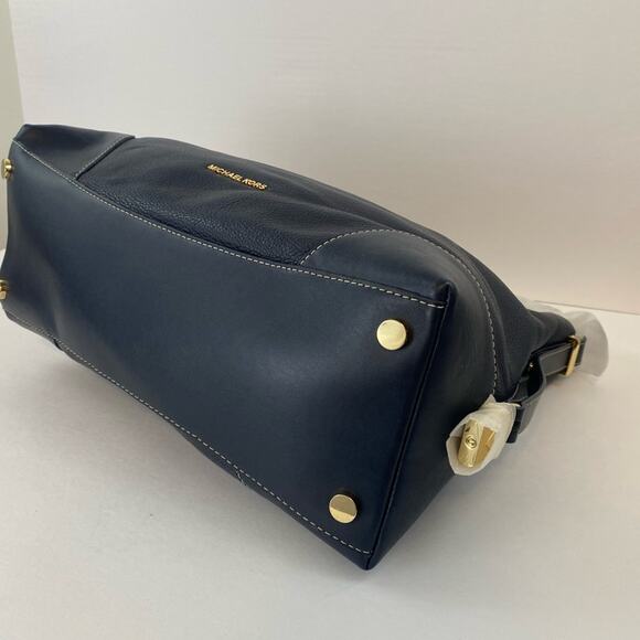 NWOT Michael Kors leather navy blue shoulder bag - Picture 4 of 7